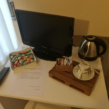 Tizzano Val Parma Locanda Della Pieve מראה חיצוני תמונה