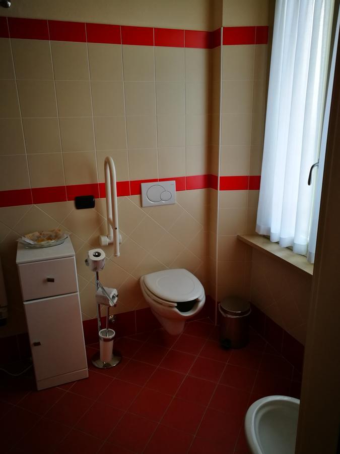 Tizzano Val Parma Locanda Della Pieve מראה חיצוני תמונה