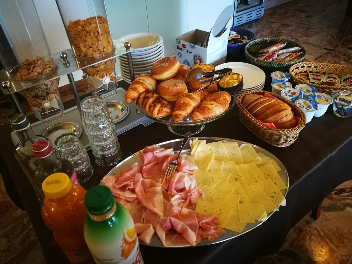 Tizzano Val Parma Locanda Della Pieve מראה חיצוני תמונה
